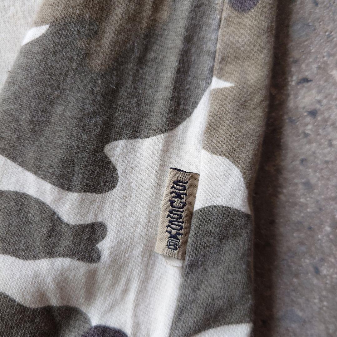 STUSSY 90s camo tee
