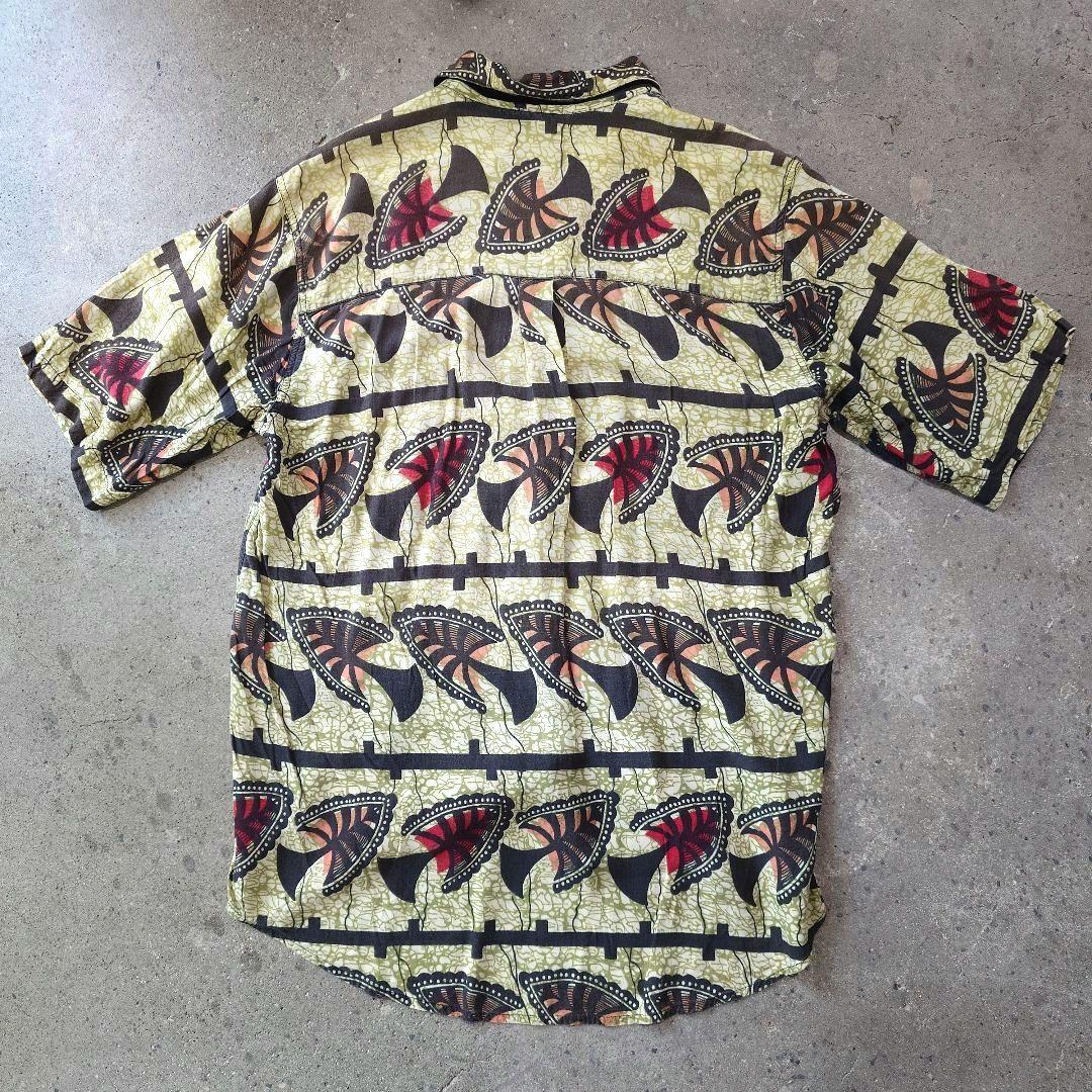 Used Rayon Batik pattern shirts M