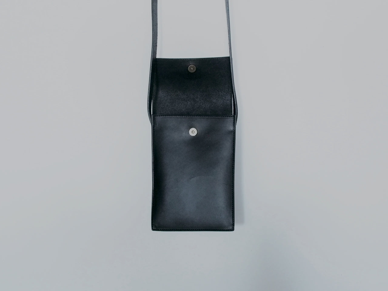 TAHOE LEATHER BOX BAG Blacksteer hide CANVAS LINEN