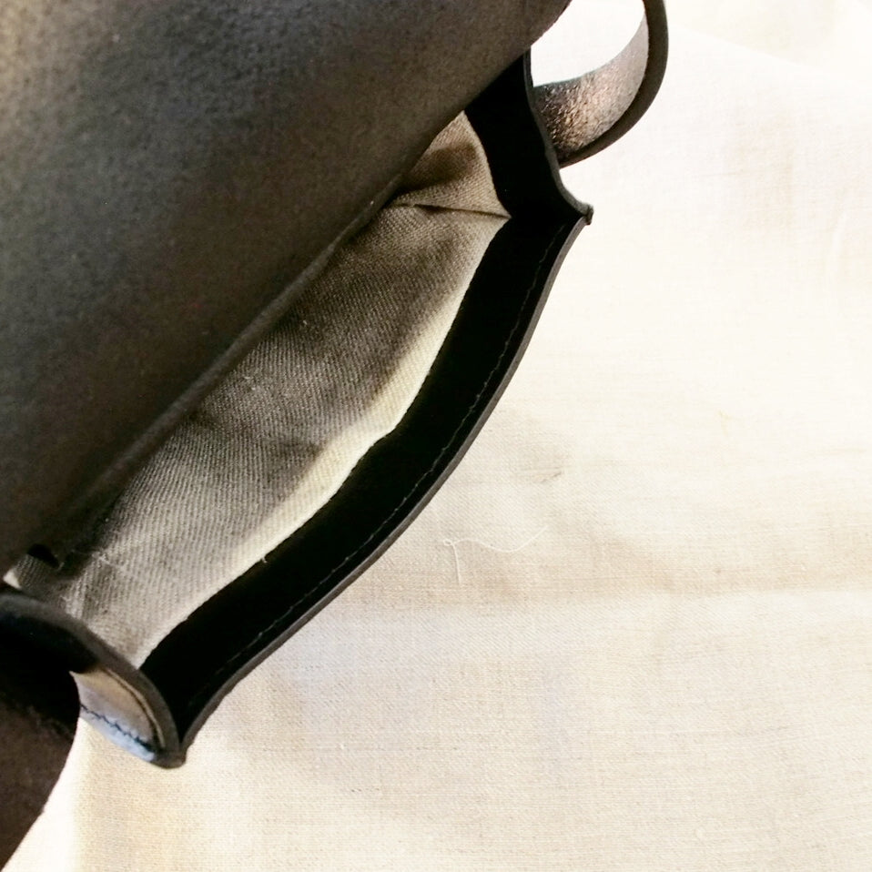 TAHOE LEATHER BOX BAG Blacksteer hide CANVAS LINEN