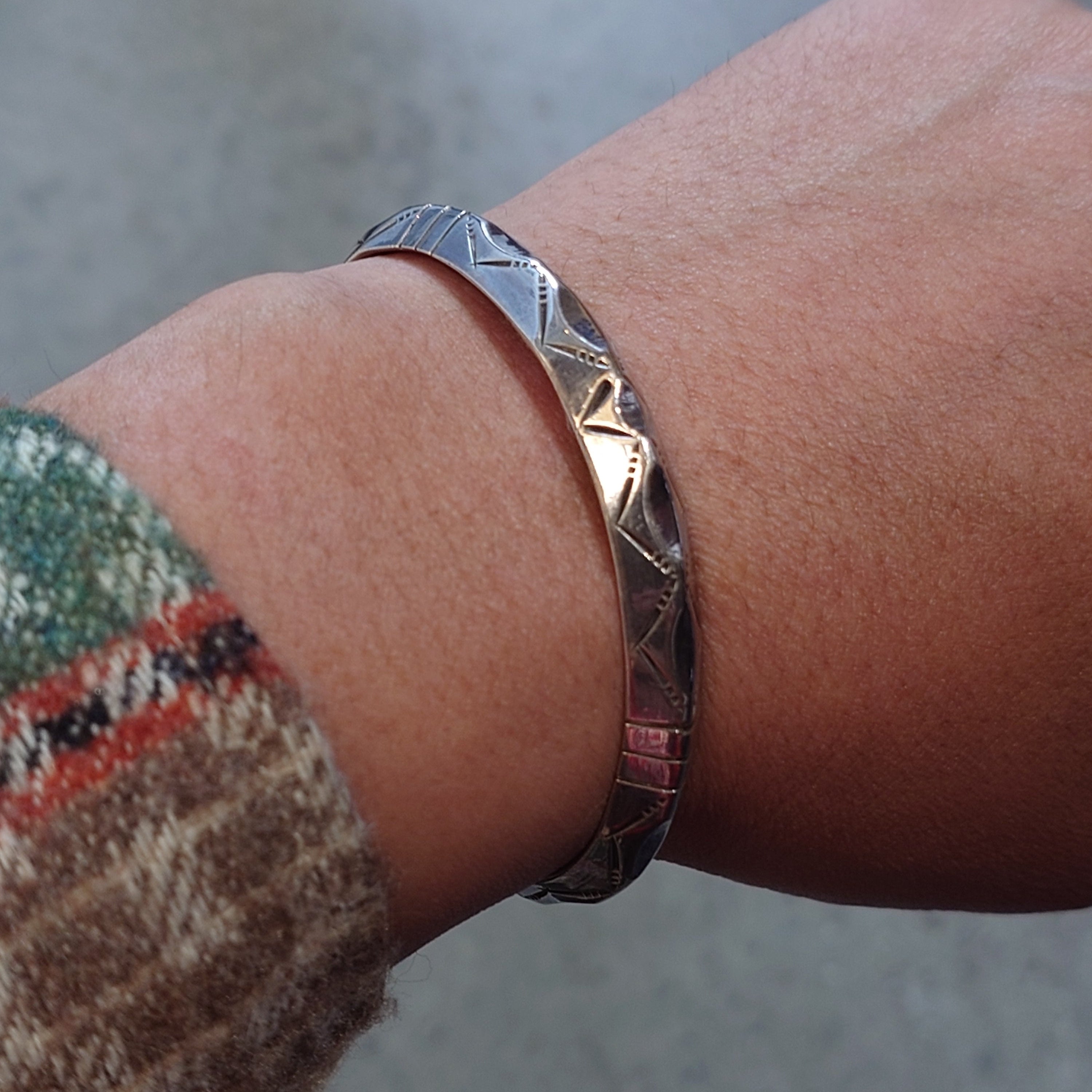 NAVAJO silver triangle bungle – ALLTHAT