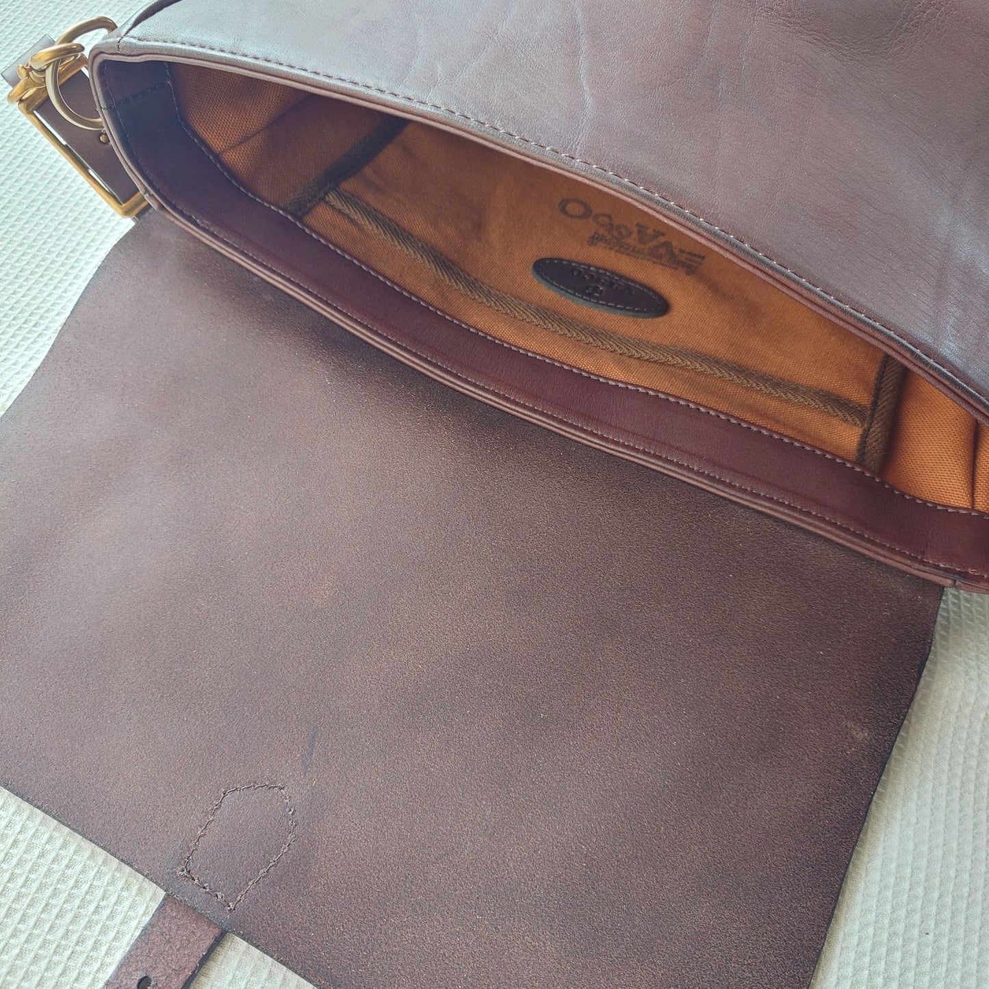 VASCO LEATHER POSTMAN SHOULDER BAG ヴァスコ　ポストマンレザーバッグ　本革