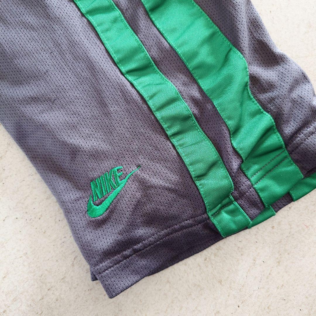 Used NIKE Trackpants 古着　ナイキ　トラックパンツ　ジャージパンツ M　海外仕様