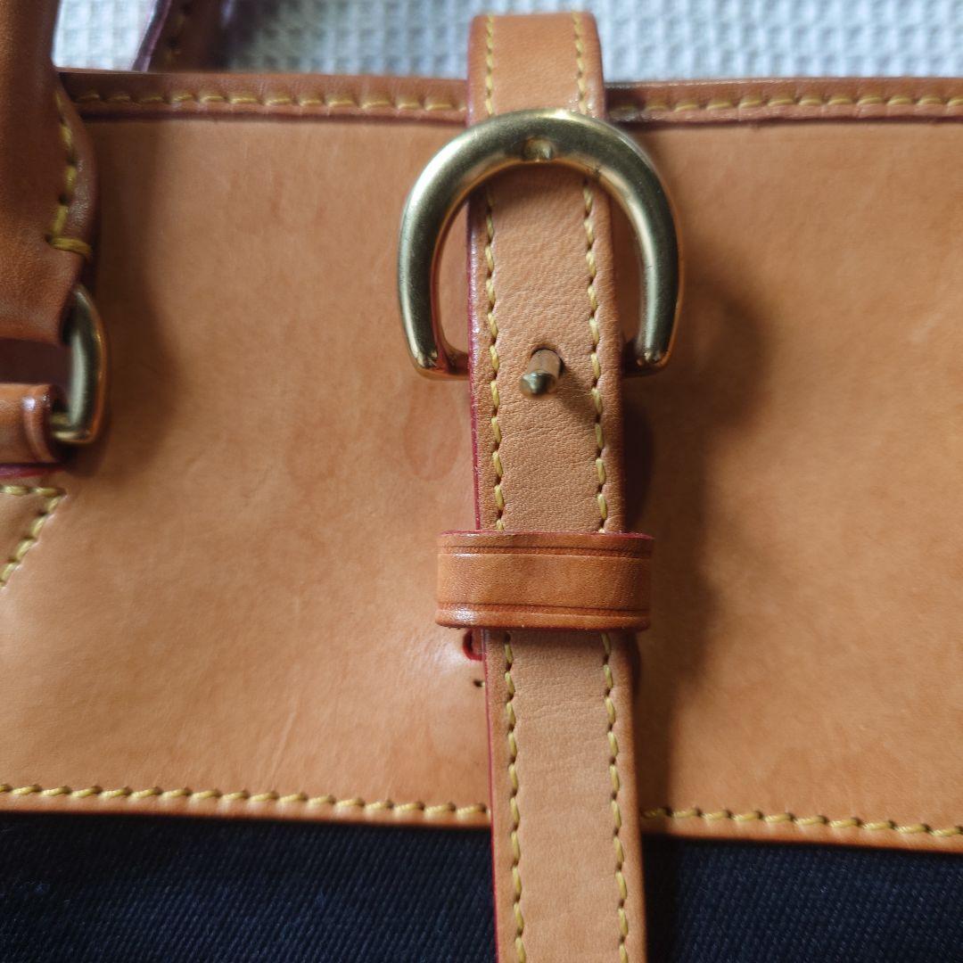 Dooney & Bourke 2way campus leather bag made in USA