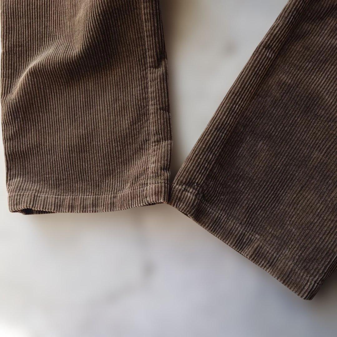 Used 8weel cord wide tuck pants w32
