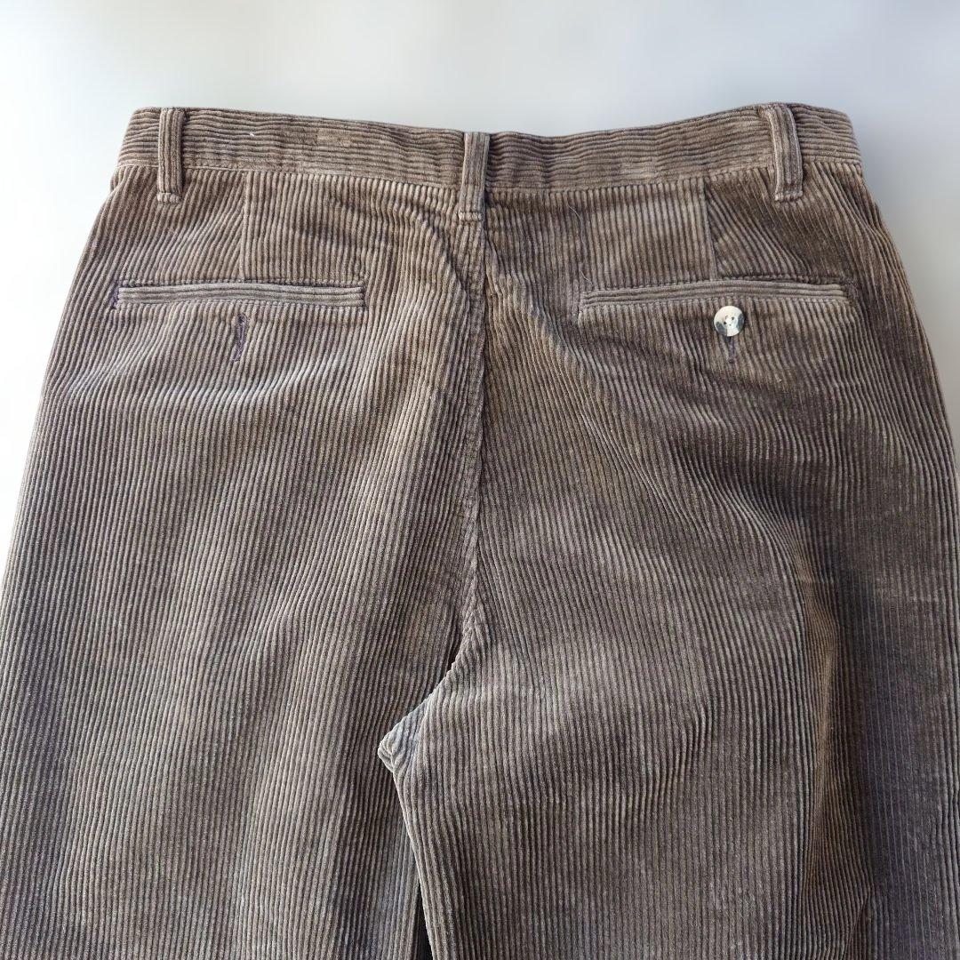 Used 8weel cord wide tuck pants w32