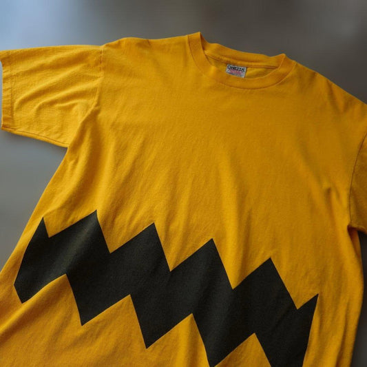 90s ONIETA chalie brown tee L
