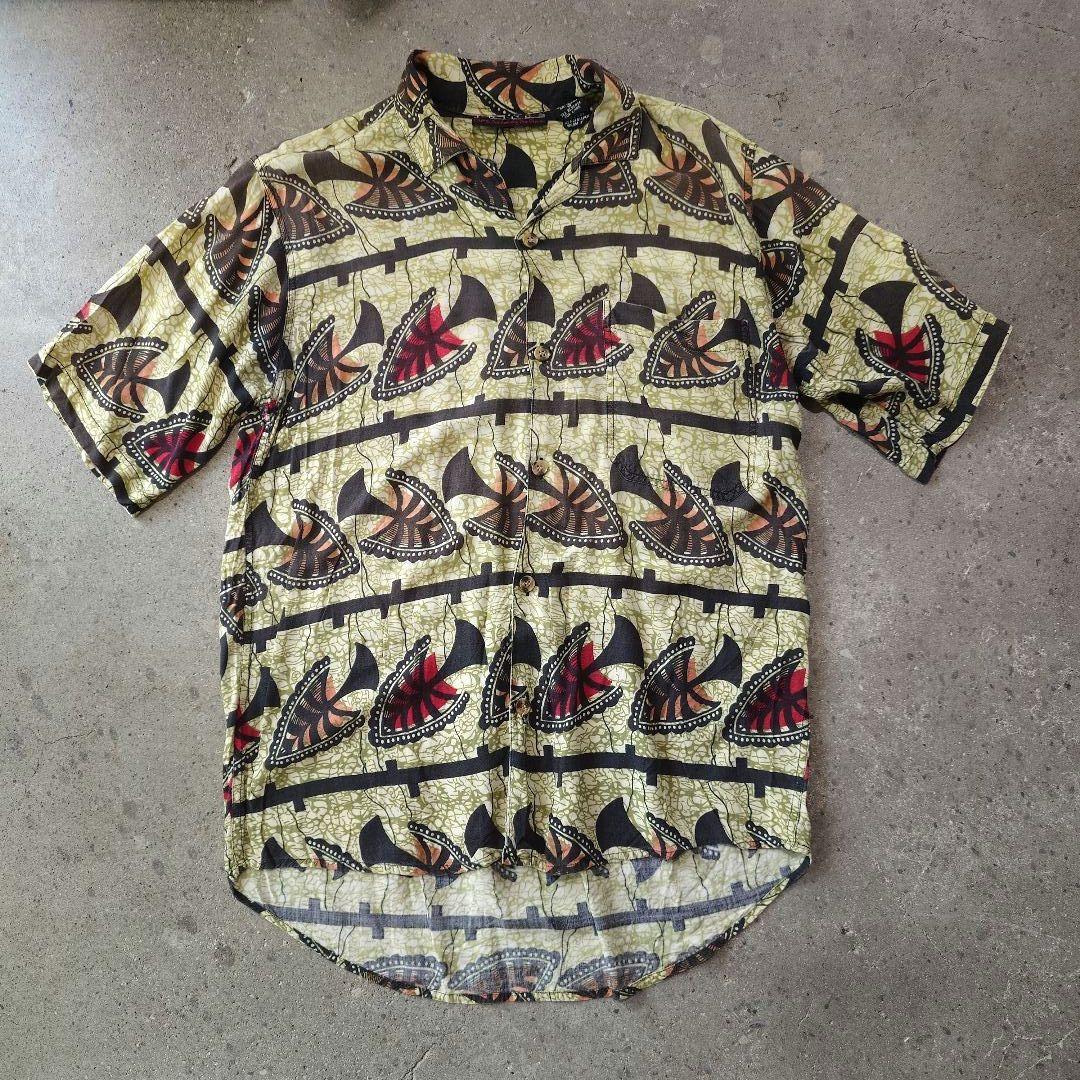 Used Rayon Batik pattern shirts M