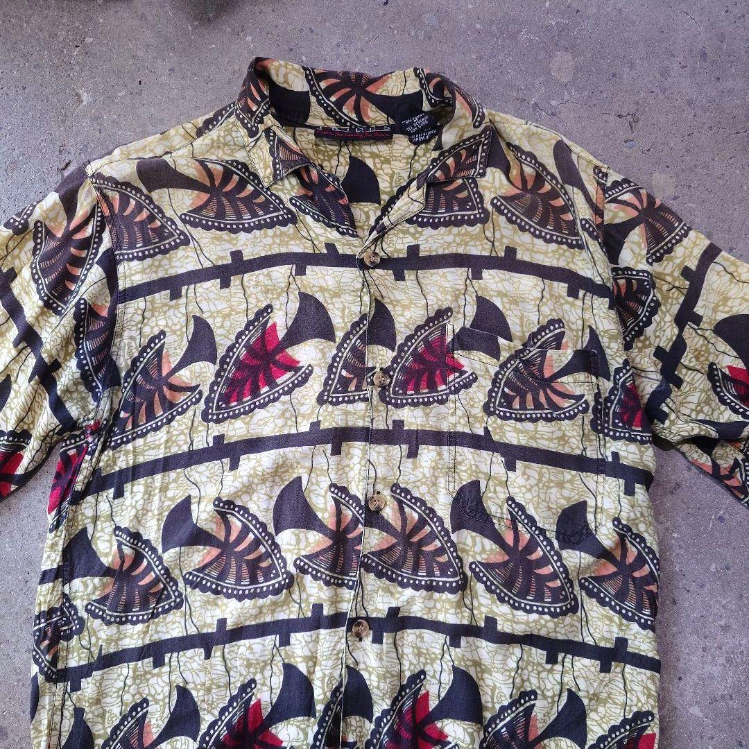 Used Rayon Batik pattern shirts M