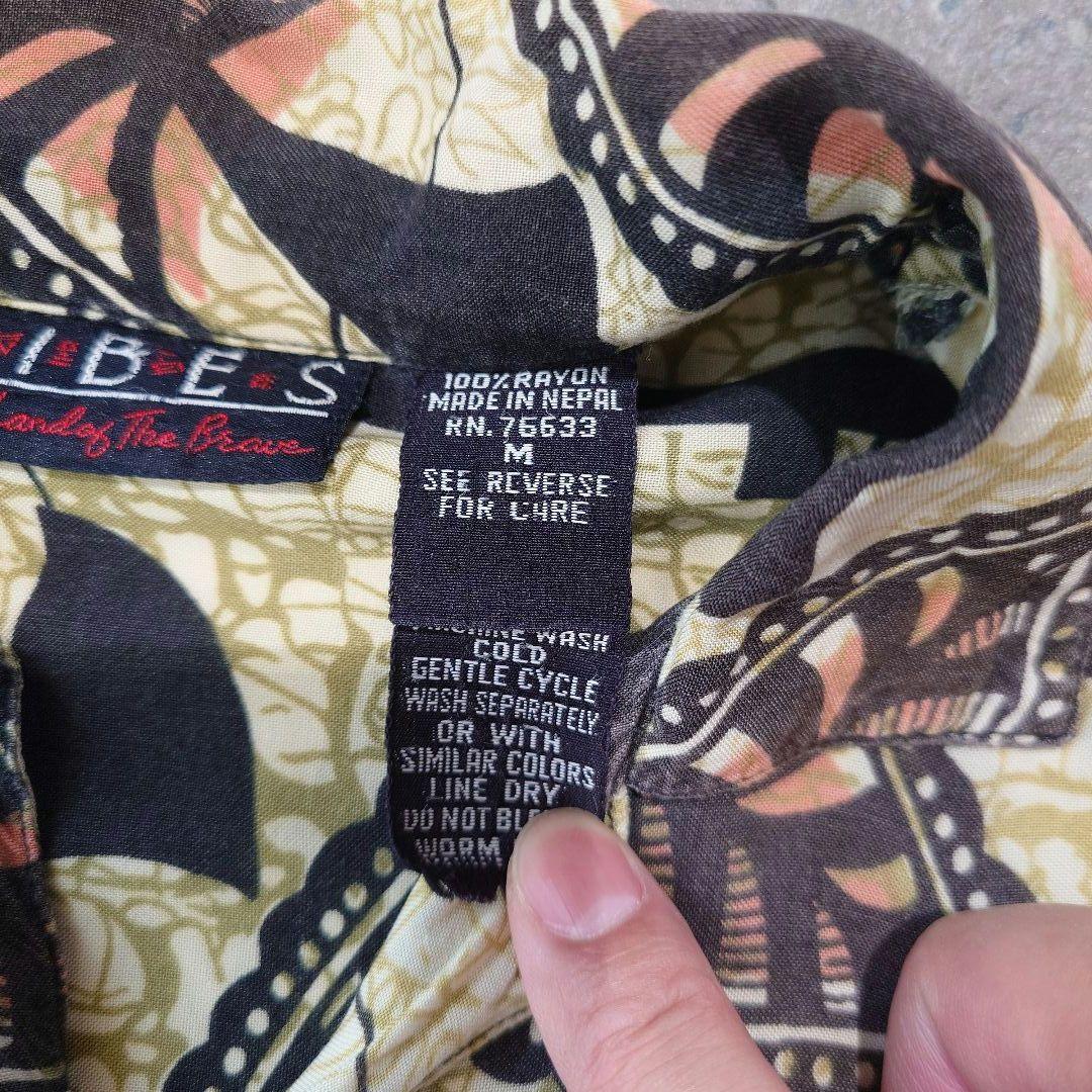 Used Rayon Batik pattern shirts M