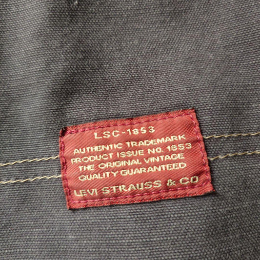 Levis duck shorts W36