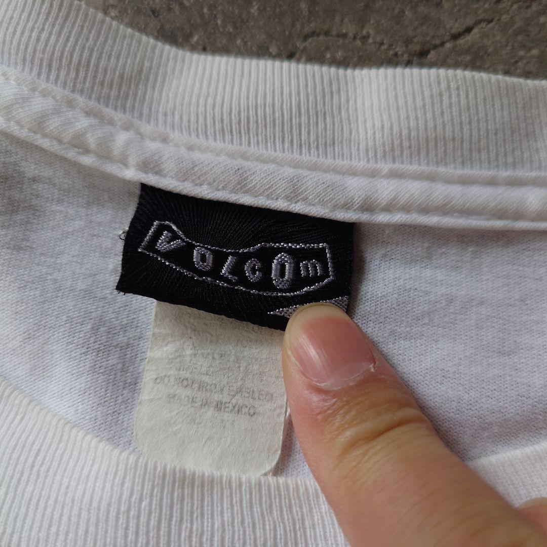 VOLCOM monster print tee L