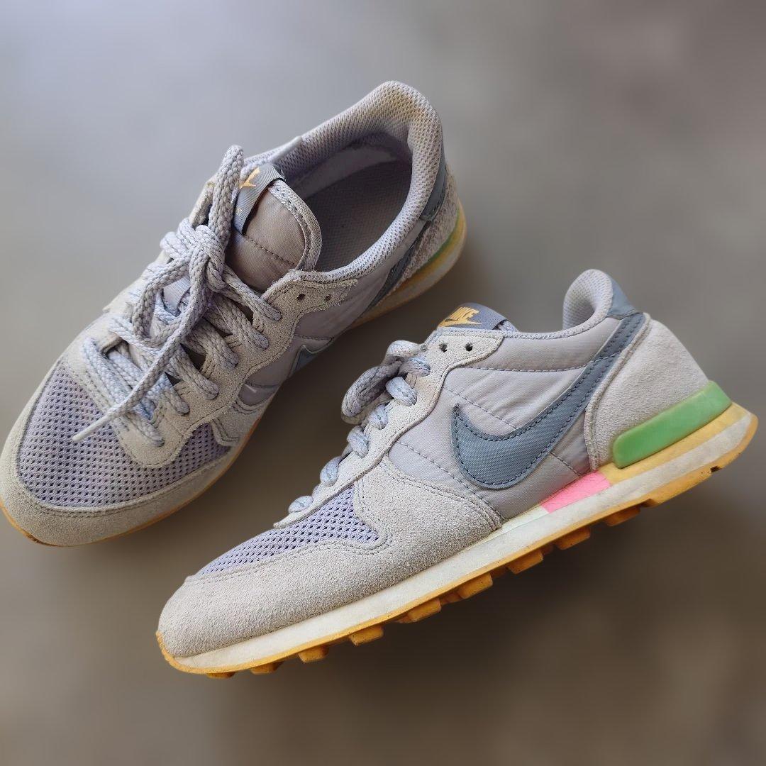 NIKE women internationalist 23.5cm