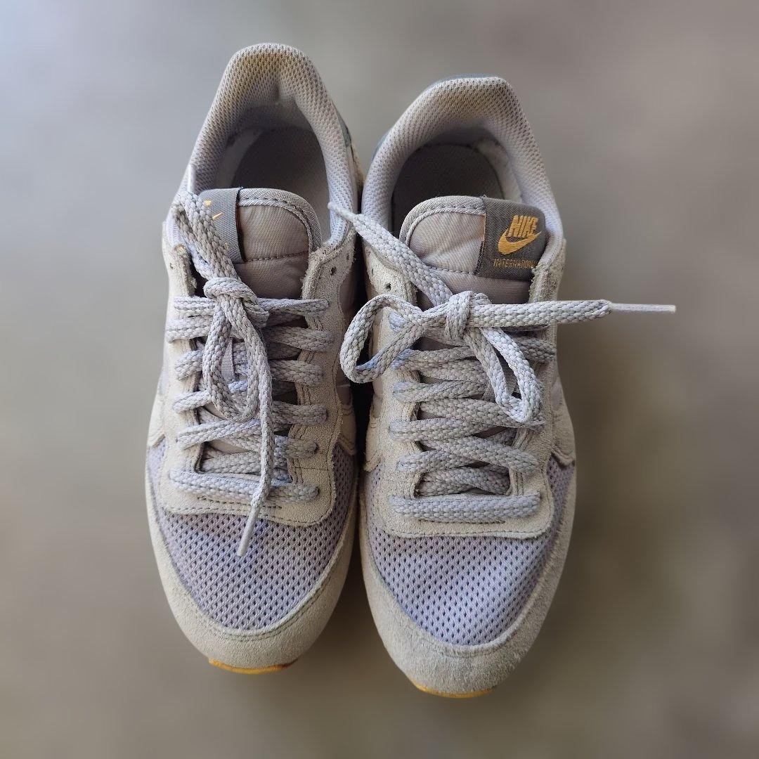 NIKE women internationalist 23.5cm