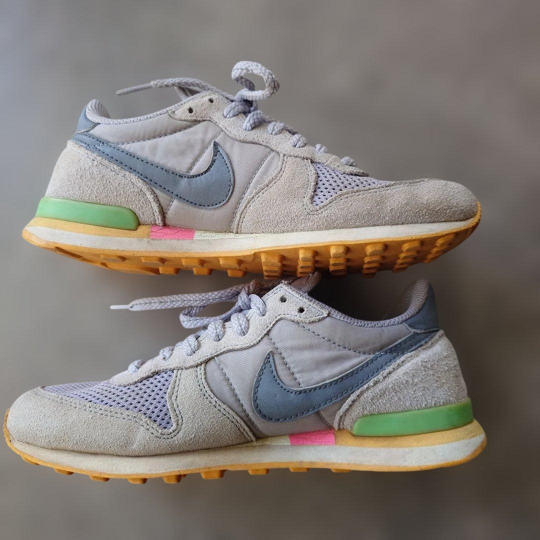 NIKE women internationalist 23.5cm