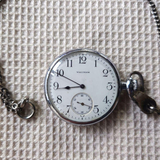WALTHAM antique pocket watch since1910 USA