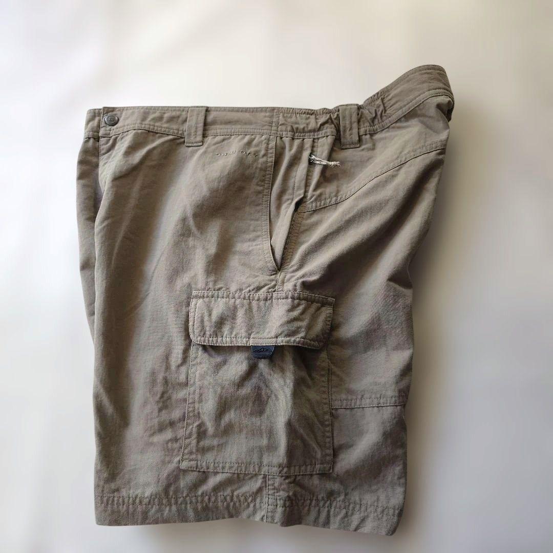 COLUMBIA omni teck shorts L