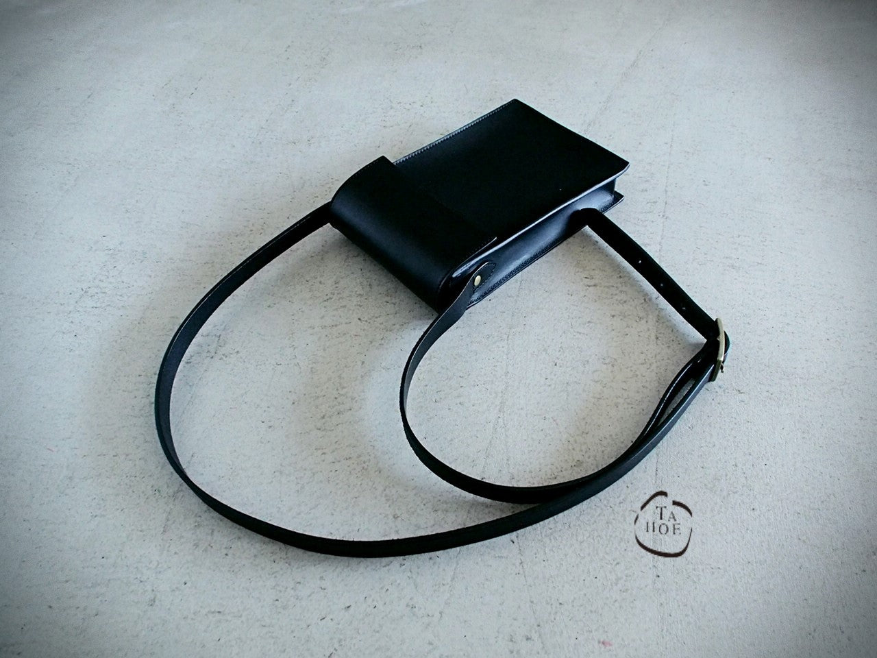 TAHOE LEATHER BOX BAG Blacksteer hide　OKAYAMA SLUB DENIM
