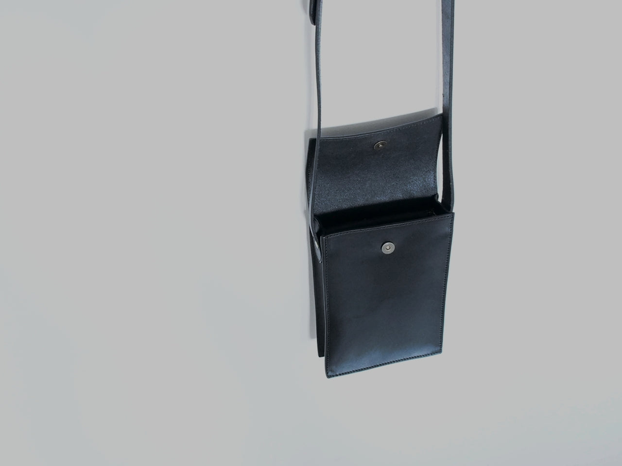 TAHOE LEATHER BOX BAG Blacksteer hide　OKAYAMA SLUB DENIM